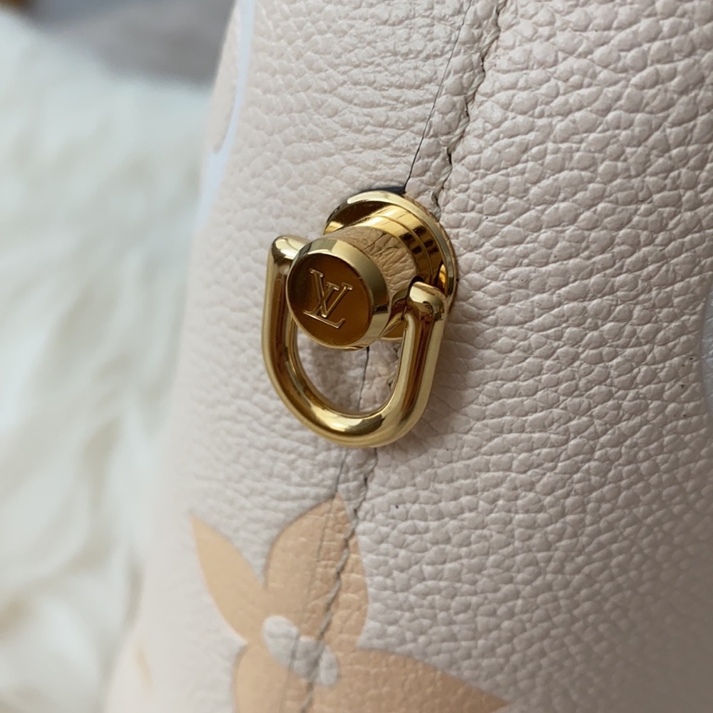 Louis Vuitton marshmallow handbag 🇫🇷 - Picture 7 of 14